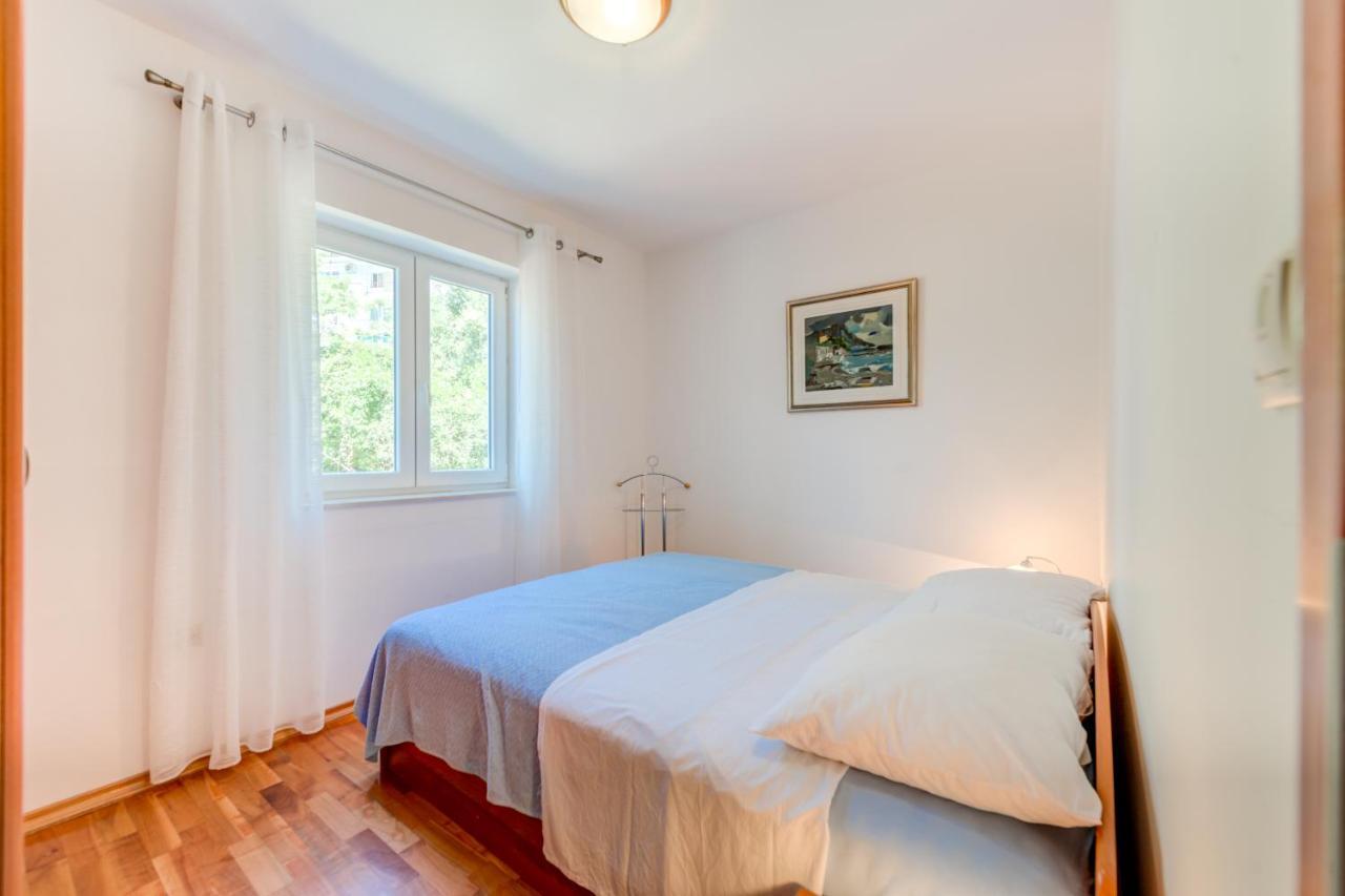 Apartmani Mirta Omis A Eksteriør bilde